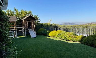 Venta hermosa casa Camino el Huinganal - Lo Barnechea