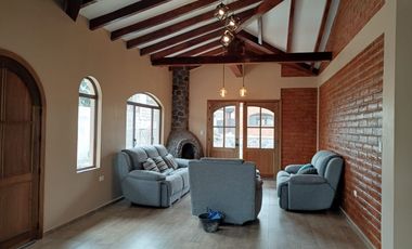 Se renta hermosa casa por estrenar Cotacachi