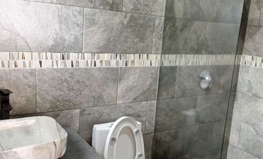 Se renta hermosa casa por estrenar Cotacachi