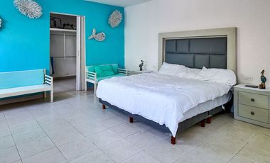 Casa a 50 m del Mar, en Esquina, en la Playa de San Benito