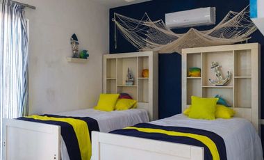 Casa a 50 m del Mar, en Esquina, en la Playa de San Benito