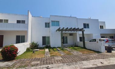 VENDO CASA EN LA COL. RICARDO FLORES MAGÓN