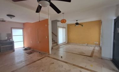 VENDO CASA EN LA COL. RICARDO FLORES MAGÓN