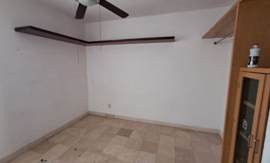 VENDO CASA EN LA COL. RICARDO FLORES MAGÓN