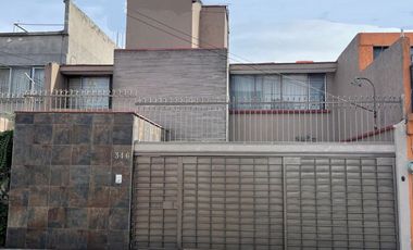 ACOGEDORA CASA EN VENTA EN LA TRADICIONAL COLONIA CAMPESTRE CHURUBUSCO