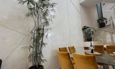 HERMOSA CASA  EN VILLA MAGNA CON 1 RECAMARA EN PLANTA BAJA, SOTANO Y ROOF GARDEN