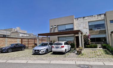 VENTA EN BOSQUES DE LAS FUENTES CALIMAYA, JARDIN CON MAS DE 350m2