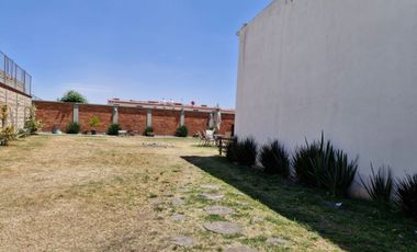 VENTA EN BOSQUES DE LAS FUENTES CALIMAYA, JARDIN CON MAS DE 350m2