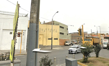 VENTA LOCAL INDUSTRIAL I2 EN CERCADO DE LIMA / FRENTE A LA AV. ARGENTINA Y AV. DUEÑAS