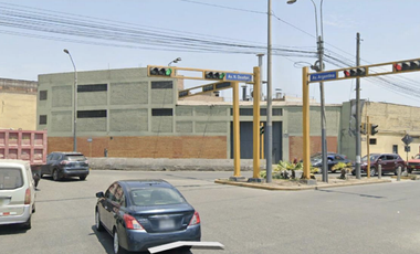 VENTA LOCAL INDUSTRIAL I2 EN CERCADO DE LIMA / FRENTE A LA AV. ARGENTINA Y AV. DUEÑAS