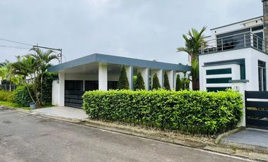 VENTA DE CASA EN URB. ROYAL TENIS CLUB