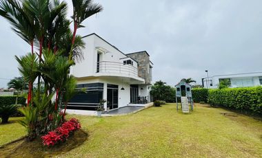 VENTA DE CASA EN URB. ROYAL TENIS CLUB