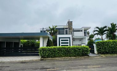 VENTA DE CASA EN URB. ROYAL TENIS CLUB