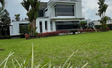 VENTA DE CASA EN URB. ROYAL TENIS CLUB