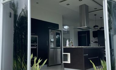 VENTA DE CASA EN URB. ROYAL TENIS CLUB