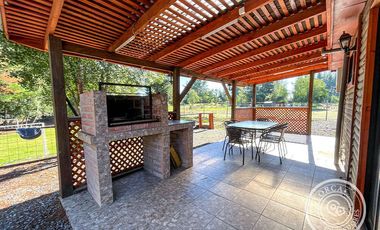 En venta parcela con 2 cabañas Quillón