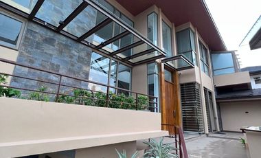 FOR SALE: PREMIUM 2 STOREY MODERN HOUSE & LOT WITH BASEMENT PARKING