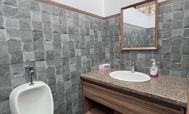 FOR SALE: PREMIUM 2 STOREY MODERN HOUSE & LOT WITH BASEMENT PARKING