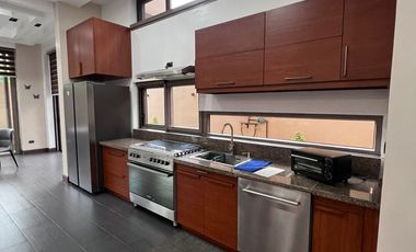 FOR SALE: PREMIUM 2 STOREY MODERN HOUSE & LOT WITH BASEMENT PARKING