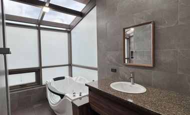 FOR SALE: PREMIUM 2 STOREY MODERN HOUSE & LOT WITH BASEMENT PARKING