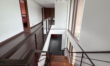 FOR SALE: PREMIUM 2 STOREY MODERN HOUSE & LOT WITH BASEMENT PARKING