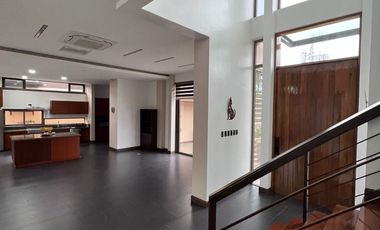 FOR SALE: PREMIUM 2 STOREY MODERN HOUSE & LOT WITH BASEMENT PARKING
