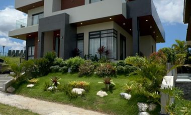 FOR SALE: TAGAYTAY HIGHLANDS 2-STOREY PREMIUM MODERN HOME.