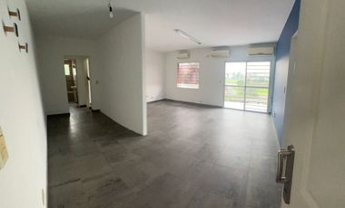 DEPARTAMENTO 2 AMBIENTES CON COCHERA USO PROFESIONAL ITUZAINGO