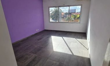 DEPARTAMENTO 2 AMBIENTES CON COCHERA USO PROFESIONAL ITUZAINGO