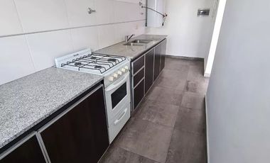 DEPARTAMENTO 2 AMBIENTES CON COCHERA USO PROFESIONAL ITUZAINGO