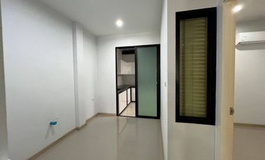 2-story townhome for sale, Time Home Romyen project, 3 bedrooms, 2 bathrooms, size 22 sqw., usable area 135 sq m., Chaloem Phrakiat Rama 9 Road, Soi 3
