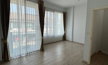 2-story townhome for sale, Time Home Romyen project, 3 bedrooms, 2 bathrooms, size 22 sqw., usable area 135 sq m., Chaloem Phrakiat Rama 9 Road, Soi 3