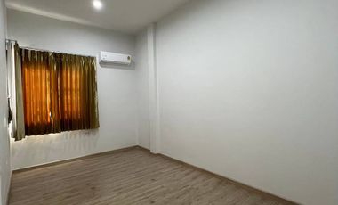 2-story townhome for sale, Time Home Romyen project, 3 bedrooms, 2 bathrooms, size 22 sqw., usable area 135 sq m., Chaloem Phrakiat Rama 9 Road, Soi 3