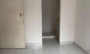 Rento Suite en La Av. 10 de Agosto , Quito , Ecuador.