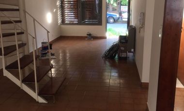 ALQUILER DUPLEX 3 AMBIENTES PATIO Y COCHERA HAEDO