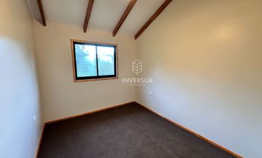 Casa De 2 Pisos En Sector Aguas Del Obispo Camino A Niebla