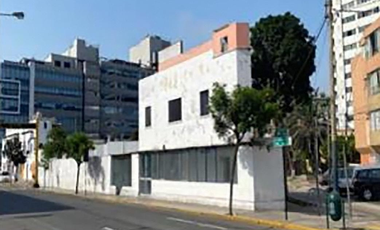 VENTO DE LOCAL COMERCIAL/TERRENO EN PLENA AVENIDA 460m2 - San Isidro