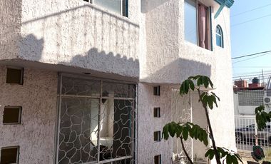 VENTA DE CASA 3 RECAMARAS 2 BAÑOS 2 ESTACIONAMIENTOS, MAYORAZGO PUEBLA.