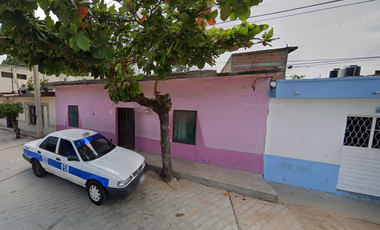 CASA DE RECUPERACIÓN BANCARIA EN CALLE QUINTA PONIENTE, COL. SANTO DOMINGO, CINTALAPA, CHIAPAS. ¡NO SE ACEPTAN CRÉDITOS!