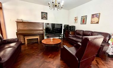 CASA FRENTE AL PARQUE! Para Vivienda, Constructoras e Inversionistas. ‼