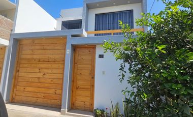 Casa Amoblada En Alquiler Frente A Parque En Derrama Magisterial