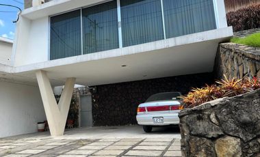 VENTA CASA URDESA CENTRAL DE OPORTUNIDAD