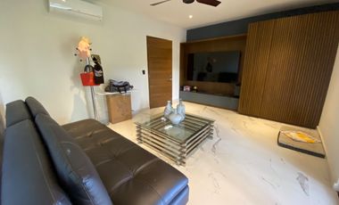CASA CON 2500 M2 DE TERRENO, MODERNO DISEÑO CON ACABADOS DE LUJO, EXCELENTE UBICACION