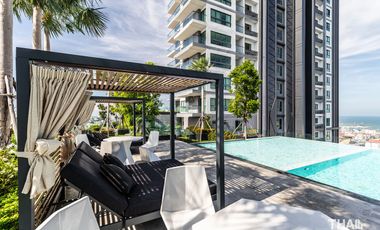 Compact 2 Bedroom, 1 Bathroom Condo with City and Sea View