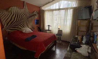 VENDO CASA CONSERVADA EN MAGDALENA CERCA A LA PERA DEL AMOR