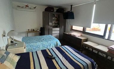 VENDO CASA CONSERVADA EN MAGDALENA CERCA A LA PERA DEL AMOR