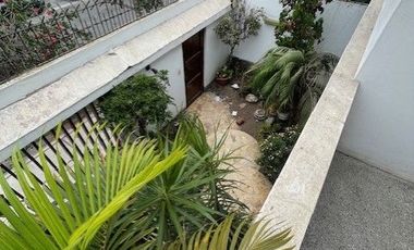 VENDO CASA CONSERVADA EN MAGDALENA CERCA A LA PERA DEL AMOR