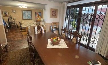 VENDO CASA CONSERVADA EN MAGDALENA CERCA A LA PERA DEL AMOR
