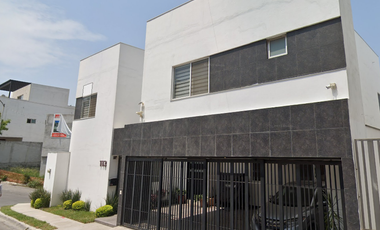 Casa en Remate en Colinas de Las Cumbres 1er Sector, Monterrey, Nuevo León