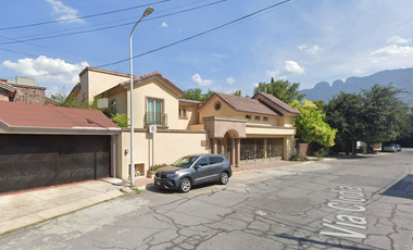 Casa en Remate en Fuentes del Valle, Monterrey, Nuevo León